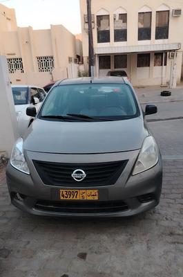 Nissan Sunny 2012