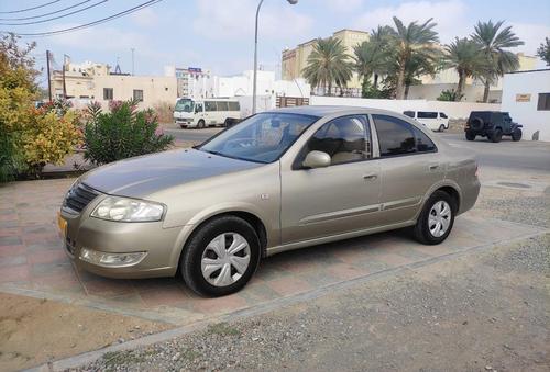 Nissan Sunny 2010