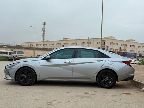 Hyundai Elantra 2021
