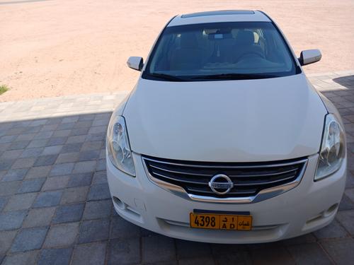 Nissan Altima 2010