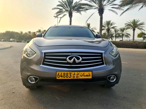 Infiniti Q70 2016