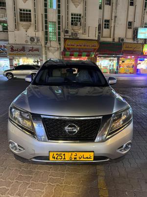 نيسان باثفايندر 2013