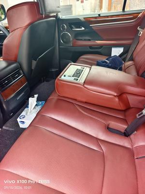 Lexus LX 570 2018