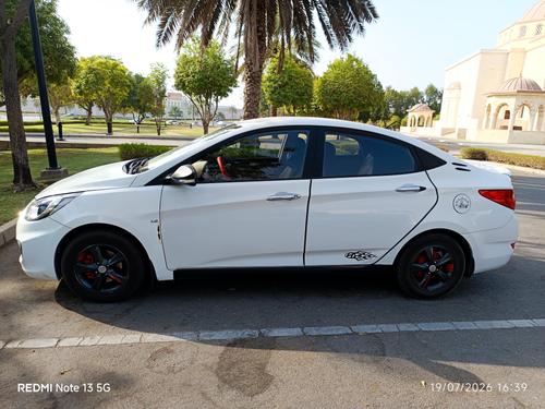 Hyundai Accent 2012
