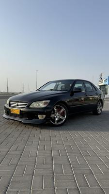 لكزس Is 2002