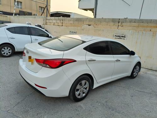 Hyundai Elantra 2012
