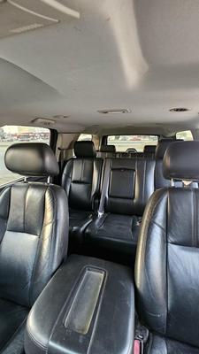 Chevrolet Suburban 2012