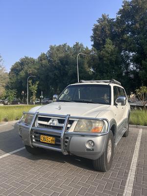 Mitsubishi Pajero 2005
