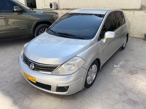 Nissan Tiida 2012