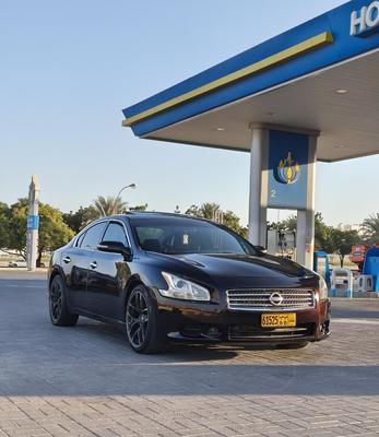 Nissan Maxima 2010