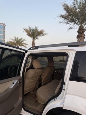 نيسان باثفايندر 2012