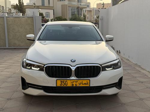 بي ام دبليو 5 Series 2023