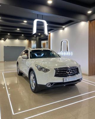 انفينيتي QX70 2016