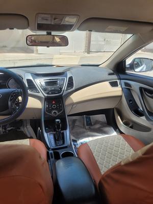 Hyundai Elantra 2015