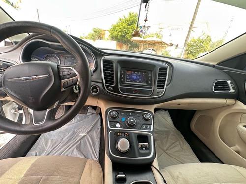 Chrysler 200 2016
