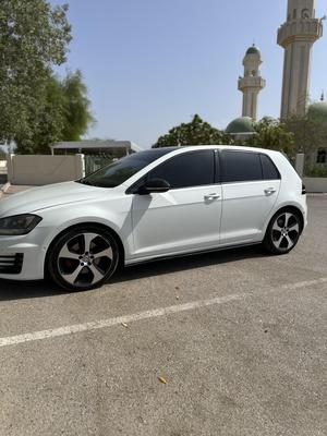 فولكس فاغن جولف 2014