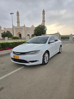 كرايسلر 200 2015