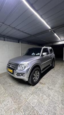 Mitsubishi Pajero 2015