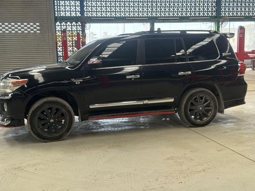 Toyota Land Cruiser 2010
