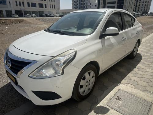 Nissan Sunny 2022