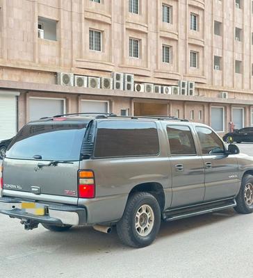 جى ام سى يوكون 2002