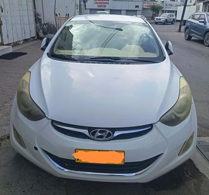 هيونداي إلنترا 2012