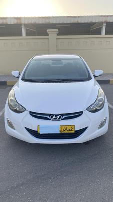 هيونداي إلنترا 2012