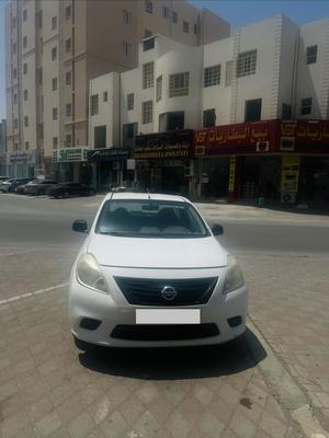 Nissan Sunny 2012