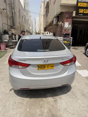 هيونداي إلنترا 2012