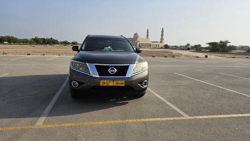 نيسان باثفايندر 2015