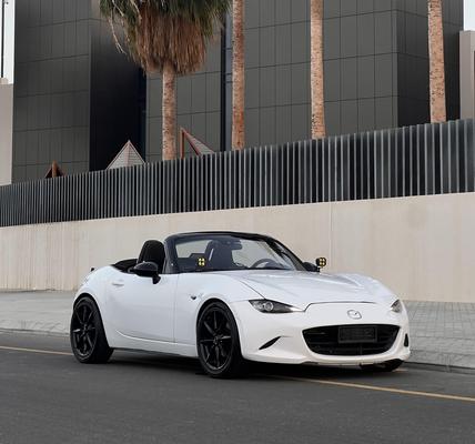 مازدا Mx-5 2016