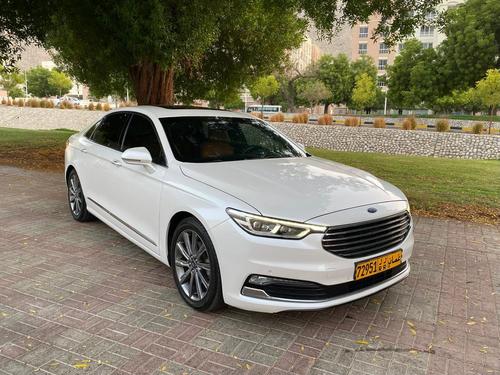 Ford Taurus 2020