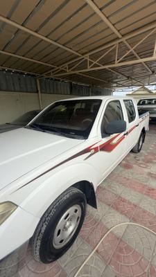 نيسان نافارا 2009