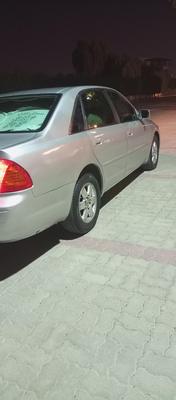 تويوتا أفالون 2000