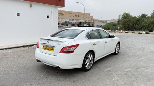 Nissan Maxima 2010