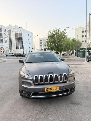 جيب شيروكي 2015