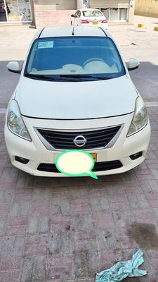 Nissan Sunny 2012